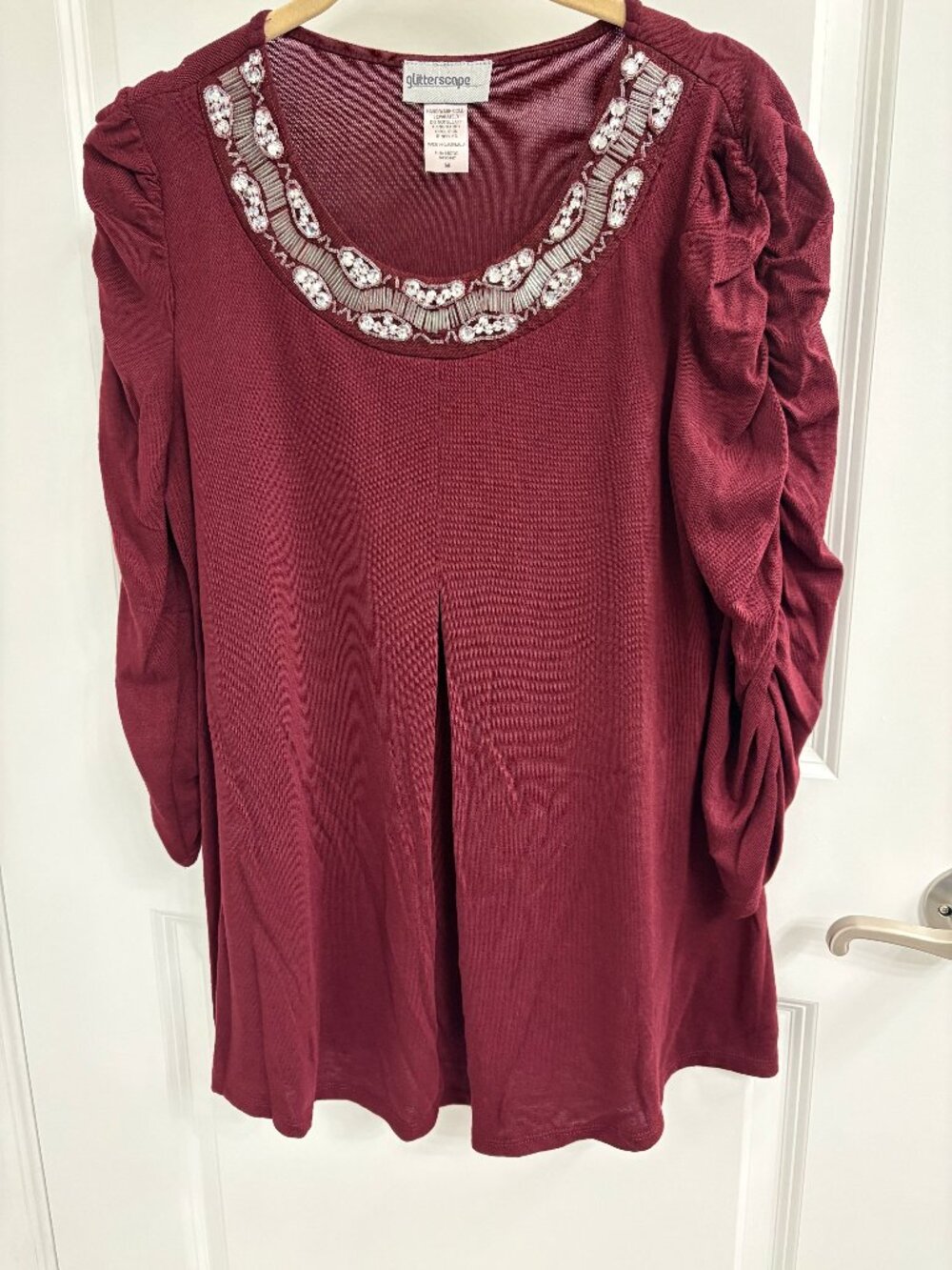 Glitterscape M L/S 3/4 Sleeve Decorated Scoop Neck Tunic Maroon